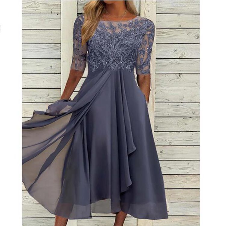 Élégante robe de cocktail pour femme avec dentelle et jupe fluide, par berg-feldt