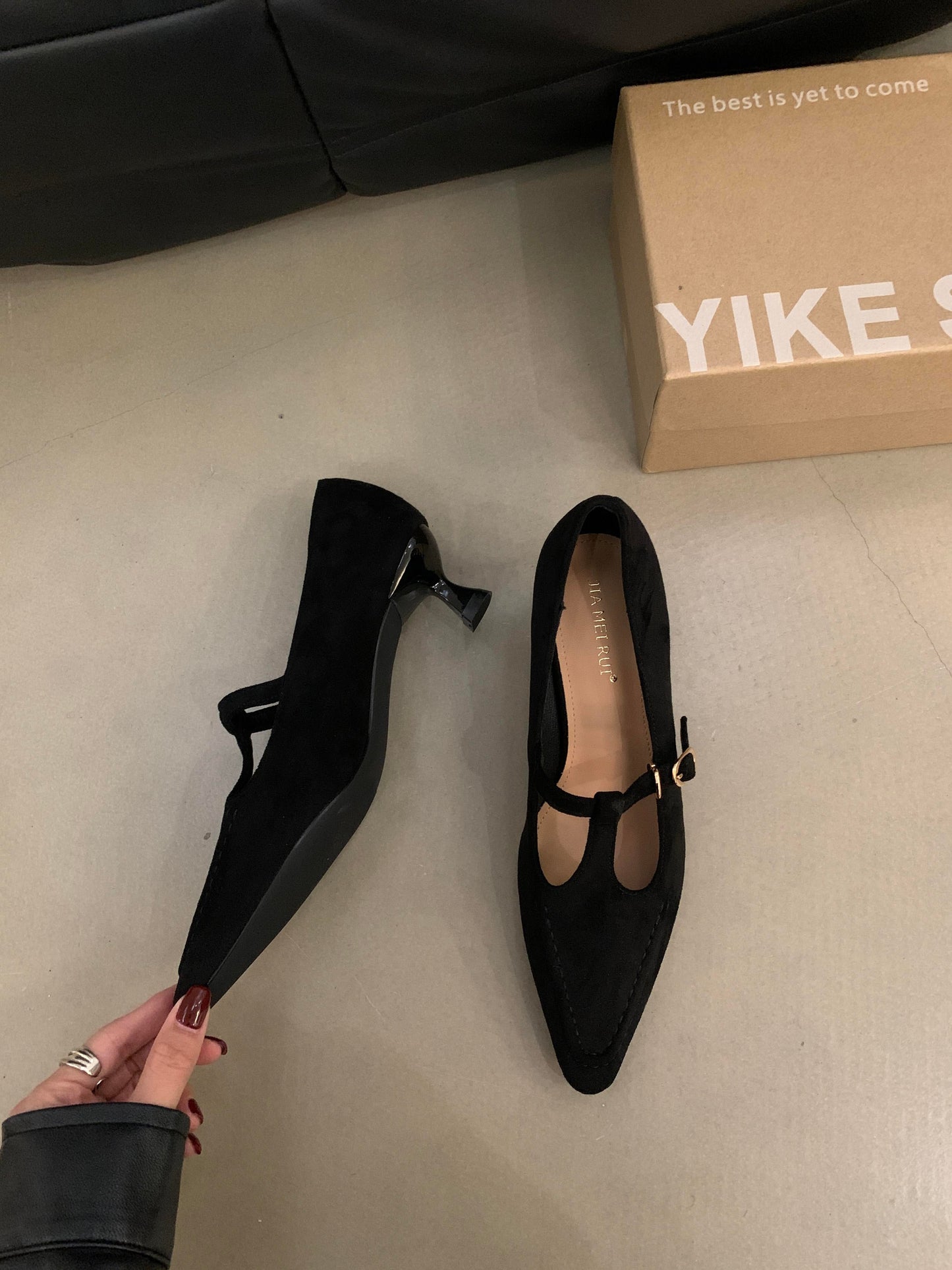 Schicke Damen Slingback Pumps mit Spitze und T-Riemen von berg-feldt