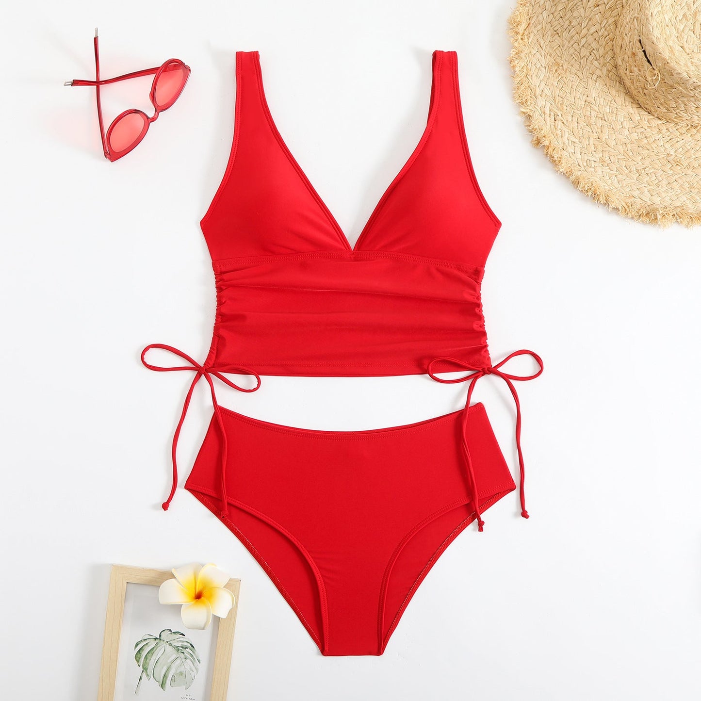 Ensemble bikini femme avec volants élégants et liens ajustables berg-feldt
