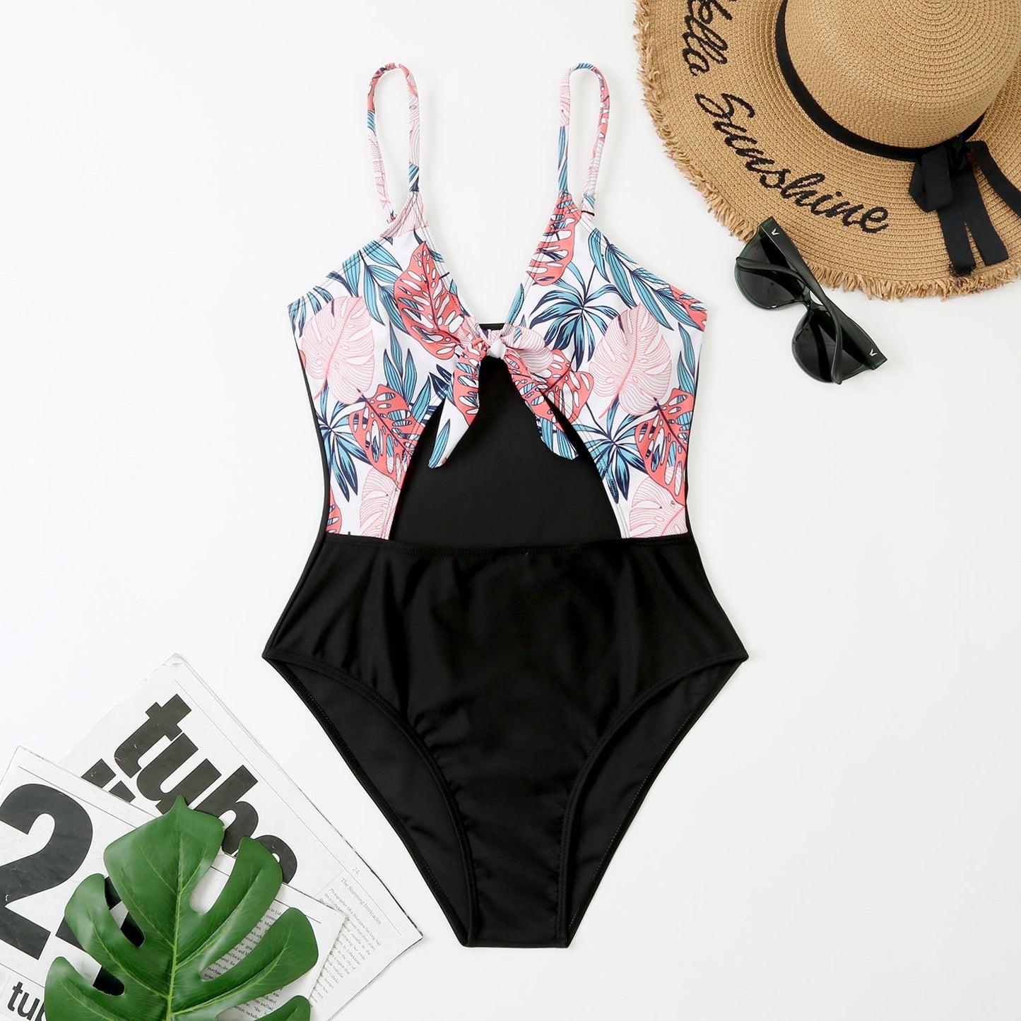Maillot de bain femme Berg-Feldt avec haut fleuri et échancrure haute