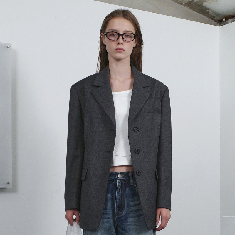 Hochwertiger Oversized-Blazer für Damen mit modernen Stoffdetails und breitem Revers von berg-feldt