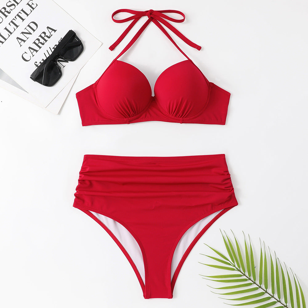 Ensemble de bikini femme avec soutien-gorge tour de cou et bonnets de berg-feldt