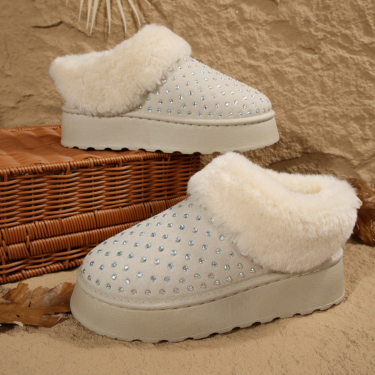 Pantoufles douillettes pour femmes avec ornements scintillants et doublure chaude Berg-Feldt