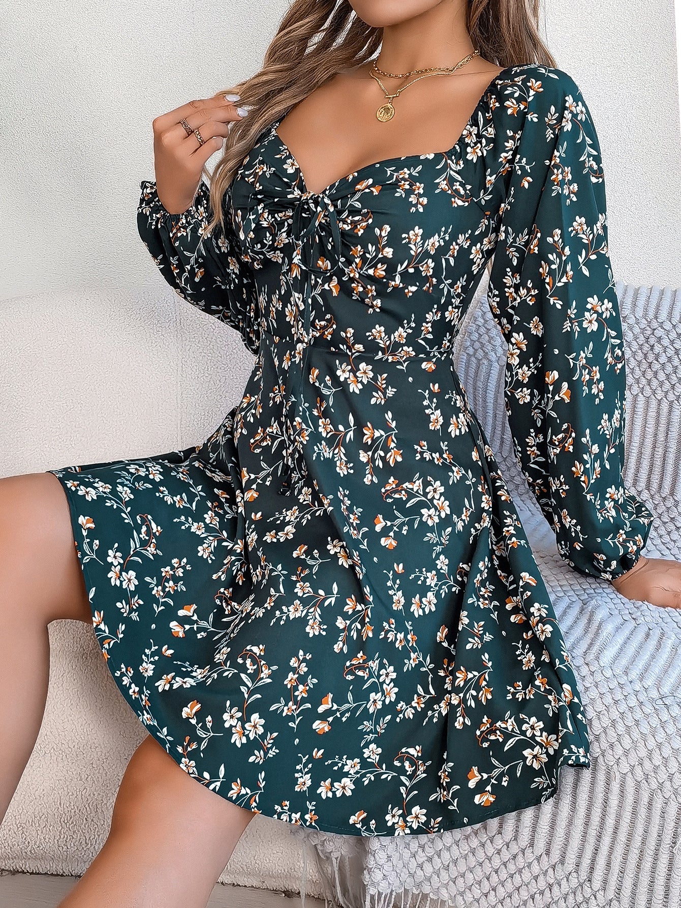 Robe midi fleurie rêverie pour femme à manches bouffantes par berg-feldt