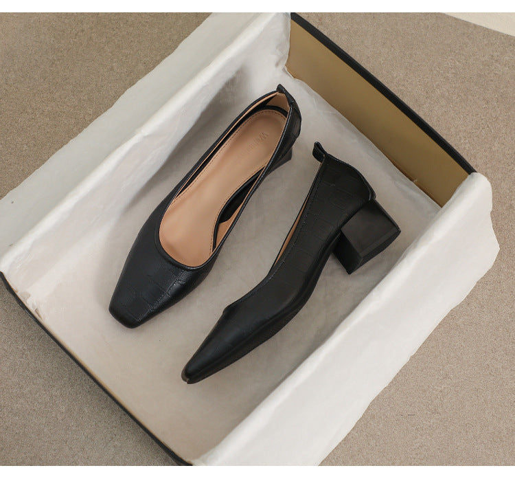 Chaussures femme Escarpins sling-back à talon bloc et imitation croco, par berg-feldt