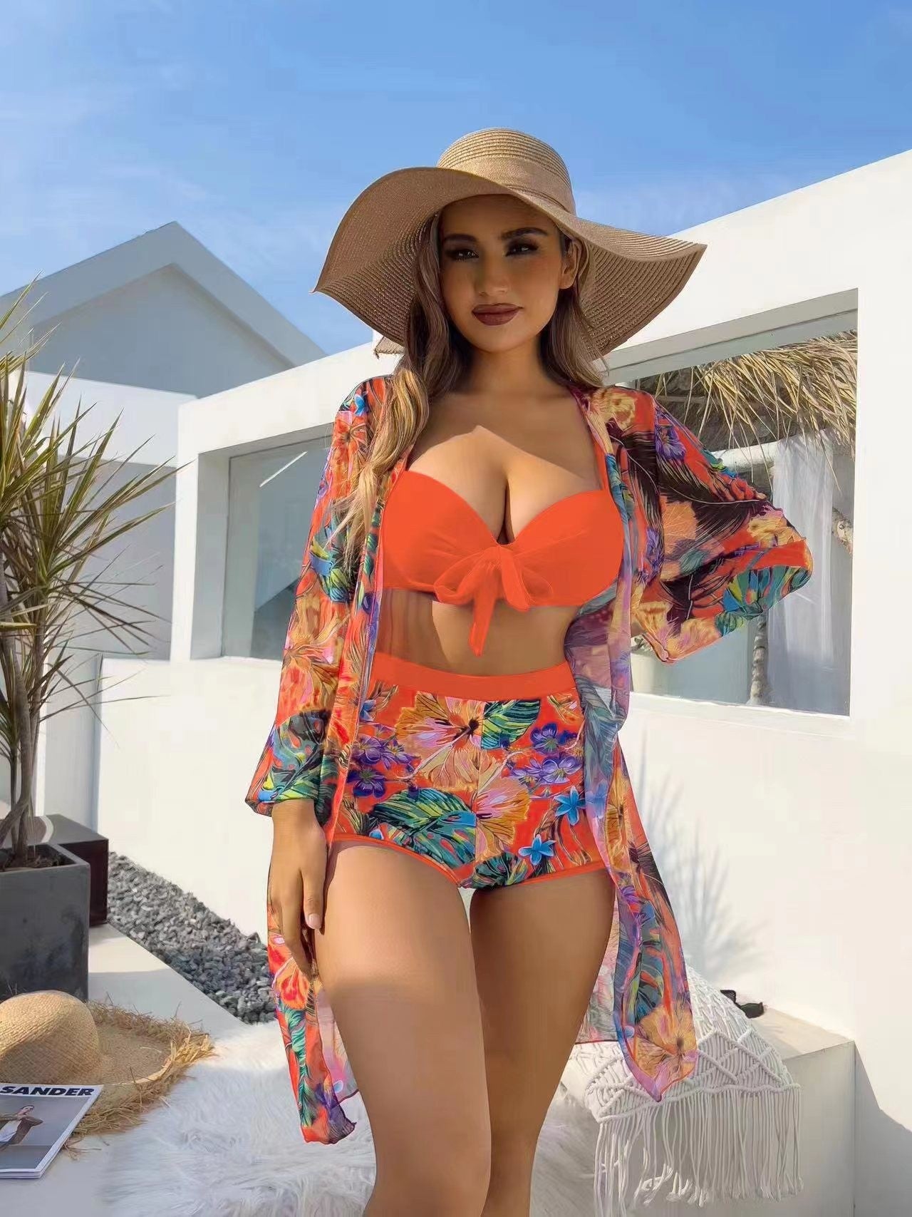 Ensemble bikini femme motif floral et paréo ajouré berg-feldt