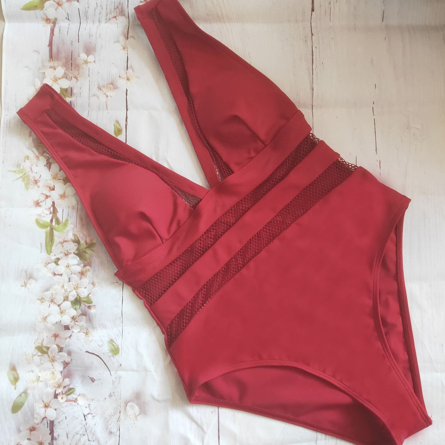 Maillot de bain femme Berg-Feldt taille haute avec détails en maille