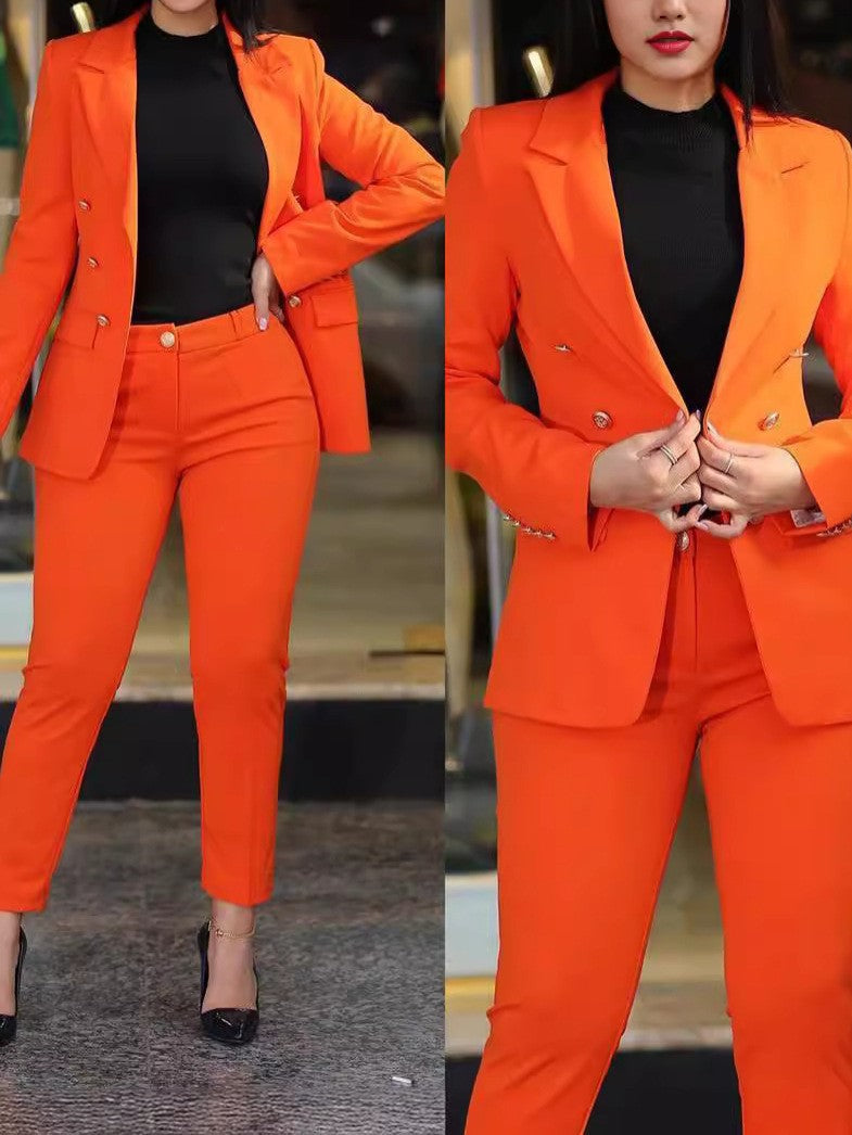 Ensemble élégant pour femme avec blazer ajusté et pantalon slim Berg-Feldt
