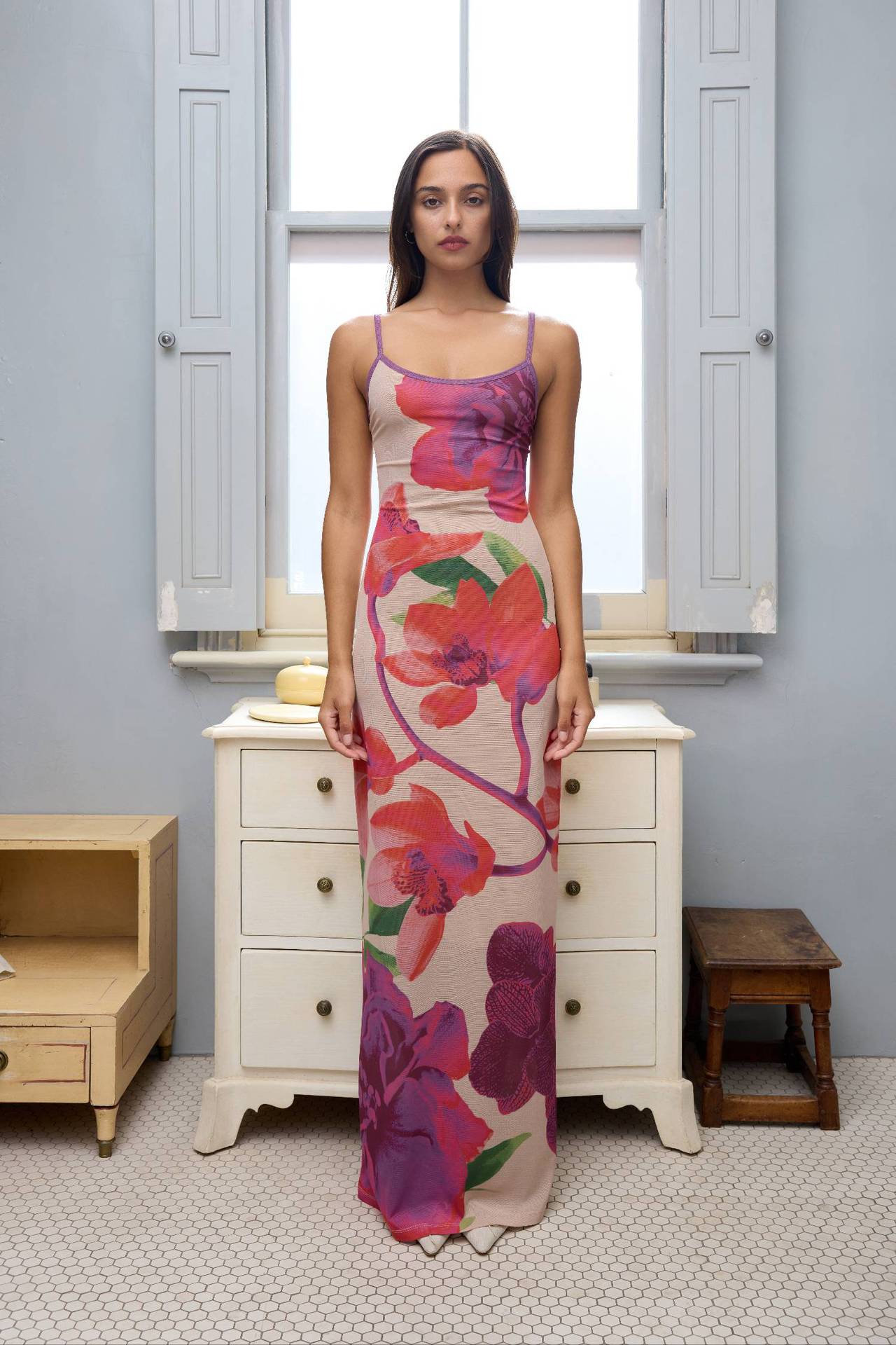 Robe longue à fleurs et fines bretelles de berg-feldt