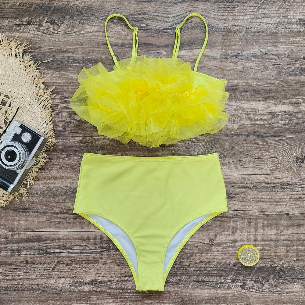 Bikini Set für Damen mit Blumen-Tüll-Oberteil und hoch geschnittenen Höschen von berg-feldt
 - berg-feldt