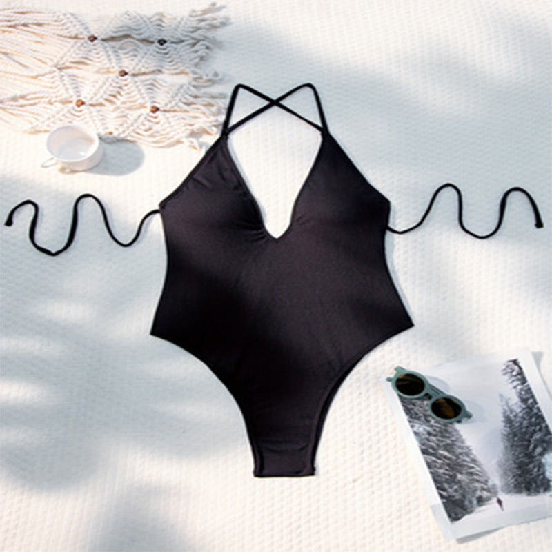 Maillot de bain Berg-Feldt pour femmes : coupe haute, col en V, bretelles croisées