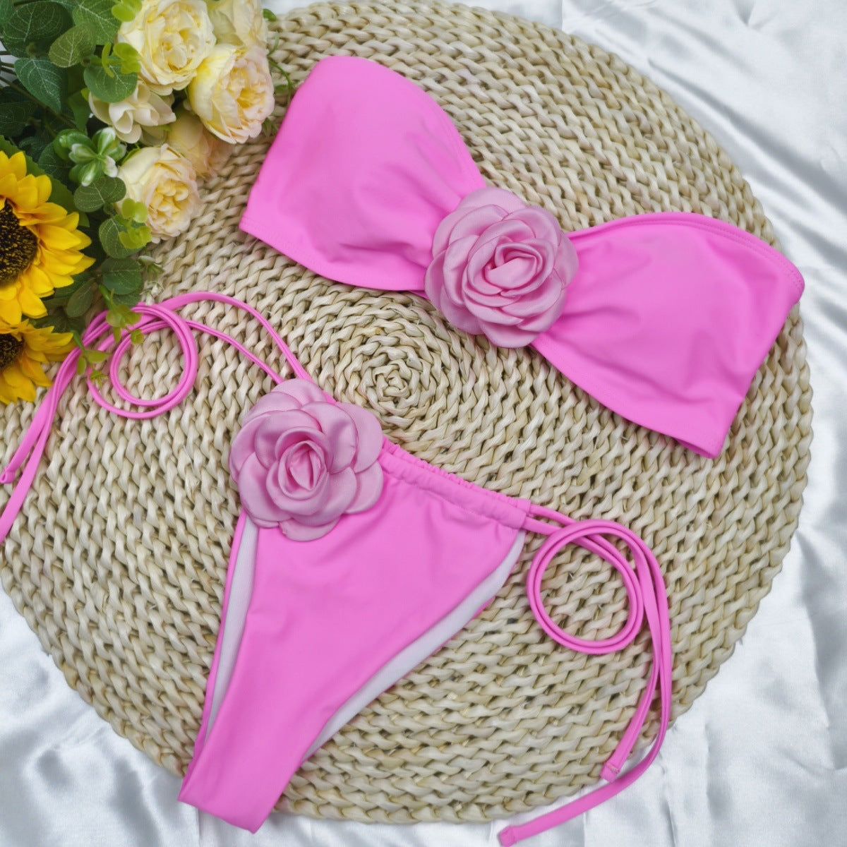 Ensemble bikini pour femme à imprimé floral et détails fantaisie par berg-feldt