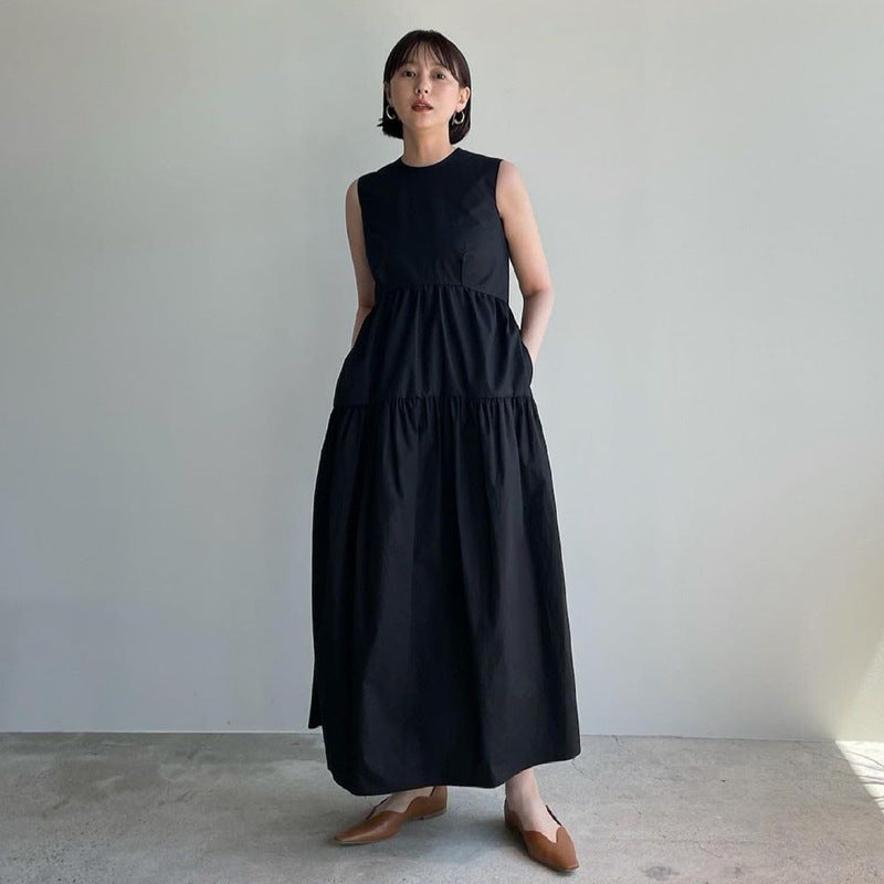 Langes Damenkleid mit fließendem Schnitt und Taschen von berg-feldt