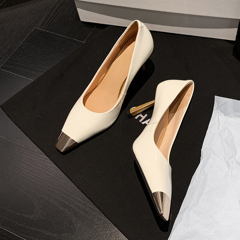 Elegante Damen-Lackleder-Stilettos mit metallischen Details von berg-feldt