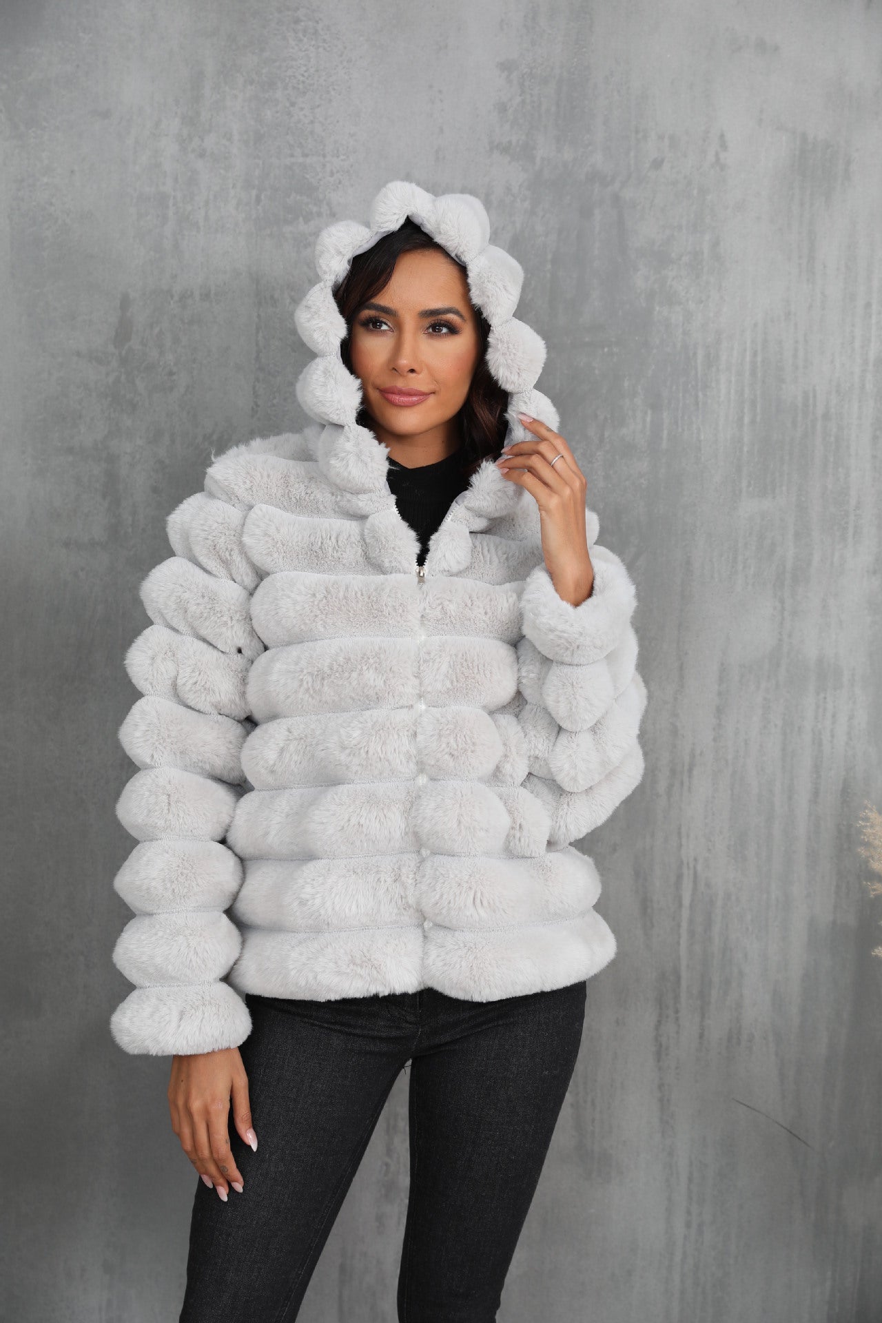 Damen Kapuzenjacke en fausse fourrure à motif texturé Berg-Feldt