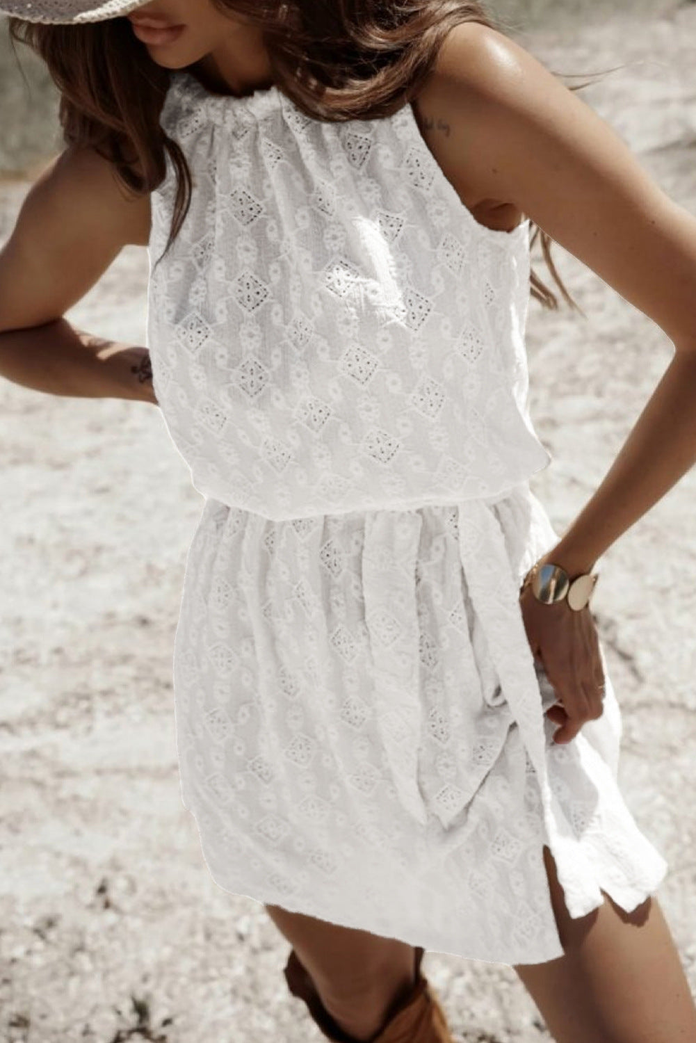 Sommerkleid für Damen: luftig, mit zarter Stickerei und tailliertem Schnitt von berg-feldt