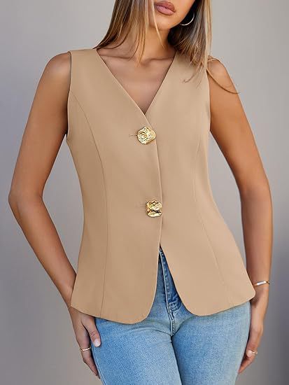 Gilet élégant pour femme avec col en V et boutons dorés de berg-feldt