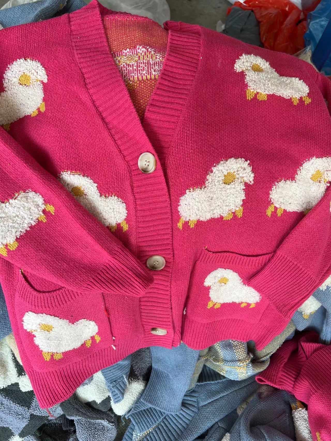 Cardigan en maille pour femme avec motif mouton fantaisie et poches Berg-Feldt