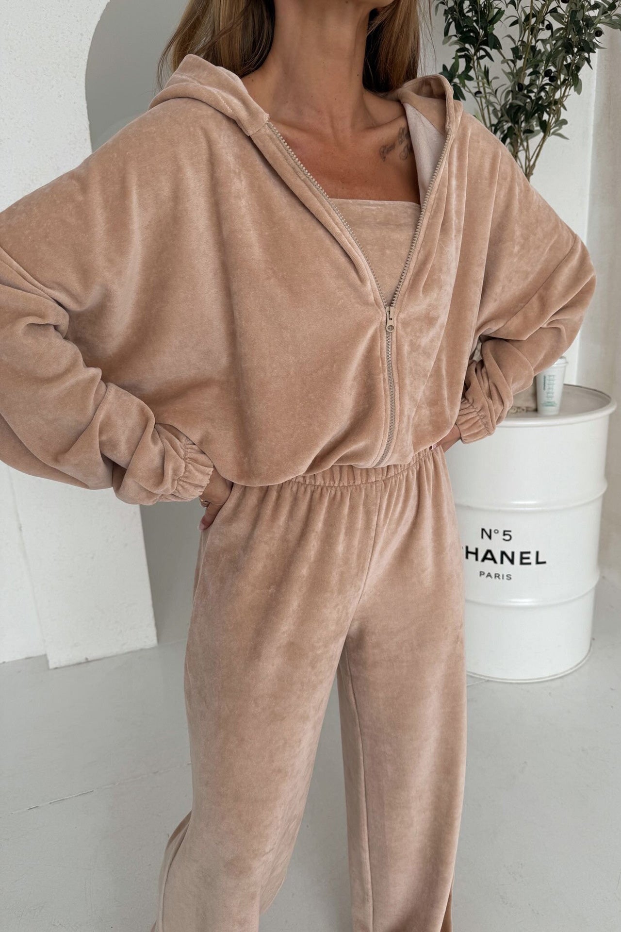 Berg-Feldt | Kapuzen Strickjacke und Elastische Weit Geschnittene Hose