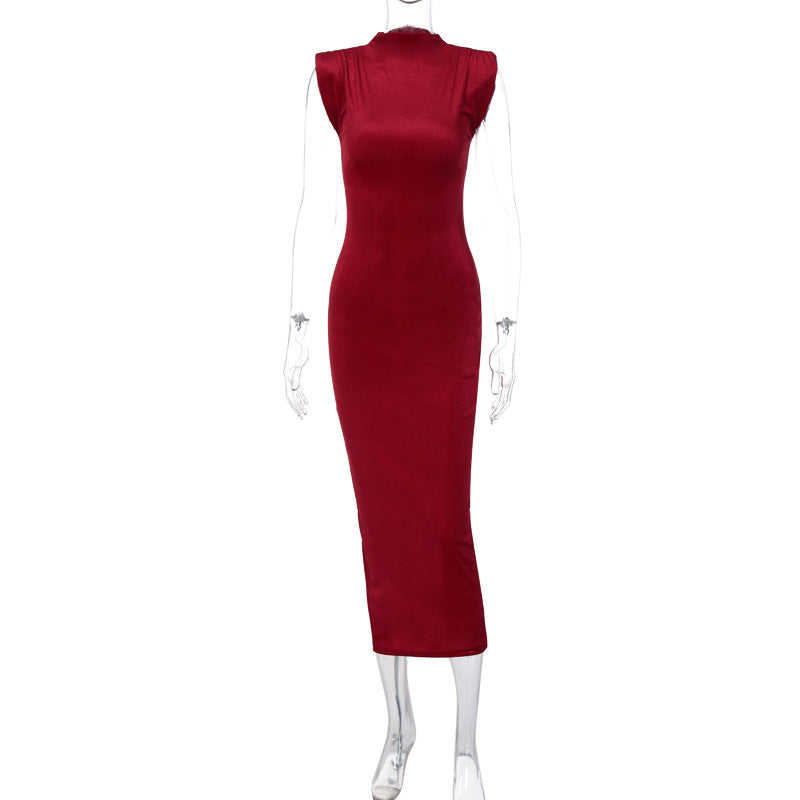 Elegantes Maxikleid für Damen mit figurbetonter Silhouette und hohem Kragen von berg-feldt
