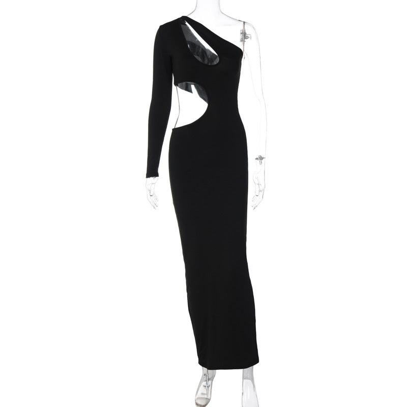 Robe élégante pour femme avec coupe asymétrique et découpes de berg-feldt
