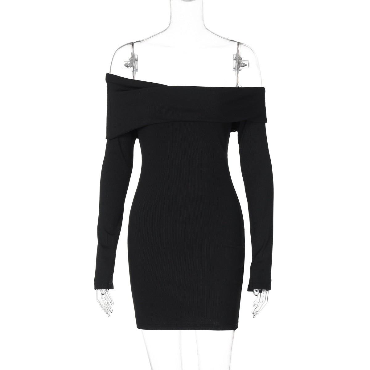 Elegantes figurbetontes Damenkleid mit langen Ärmeln und Off-Shoulder-Ausschnitt von berg-feldt