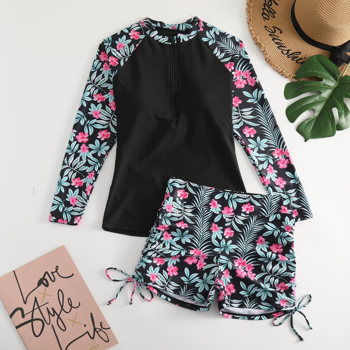 Langarm-Badeoberteil mit Blumenmuster und Shorts von berg-feldt für Damen