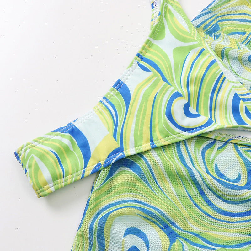 Badeanzugset für Damen mit verspieltem Berg-Feld-Muster