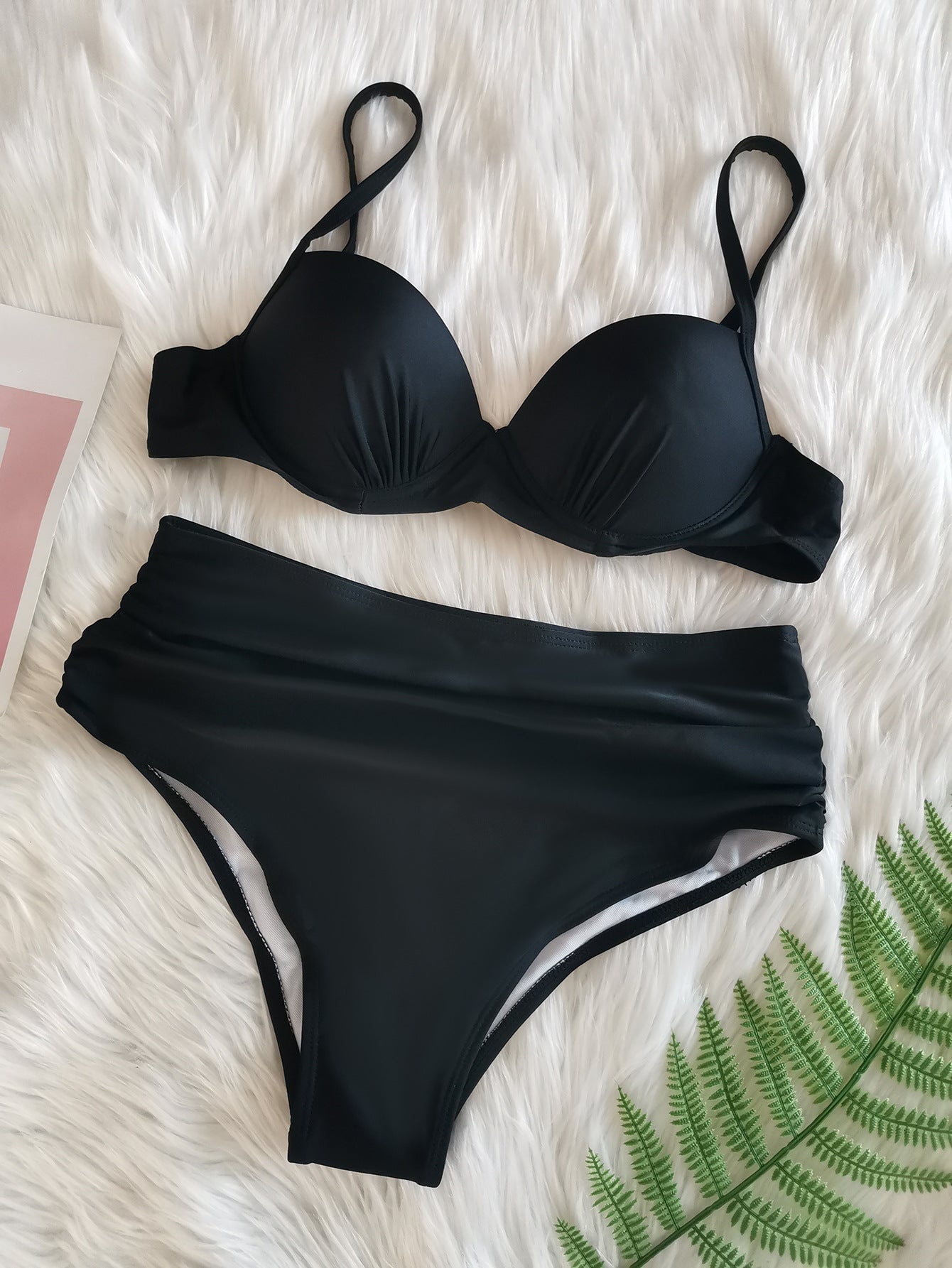 Ensemble de bikini push-up femme Berg-Feldt à échancrure haute