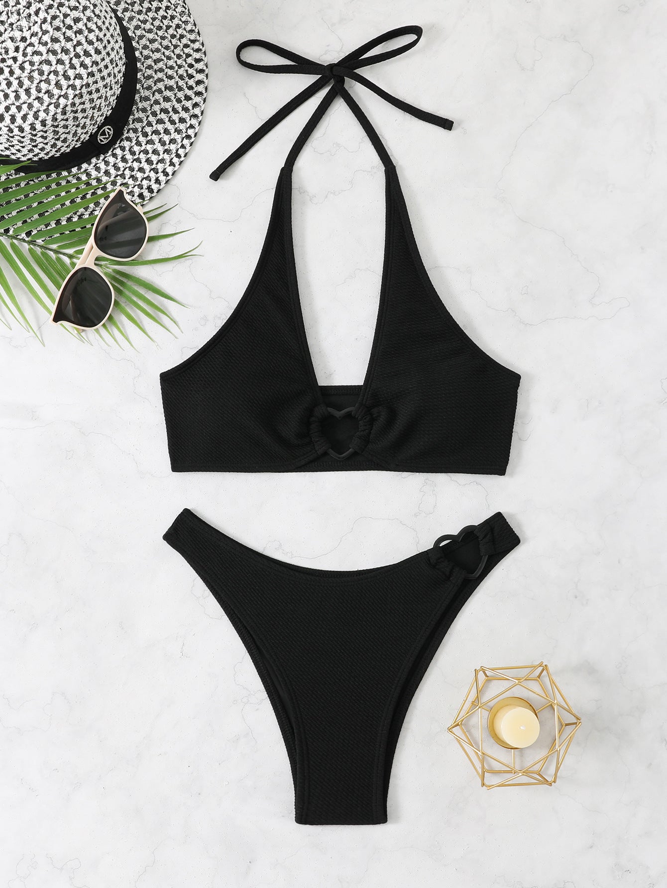 Ensemble de bikini pour femme avec décolleté en cœur et coupe haute de berg-feldt