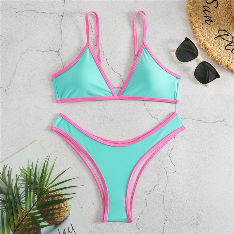 Ensemble bikini femme avec haut triangle, bretelles ajustables et coupe haute de berg-feldt
