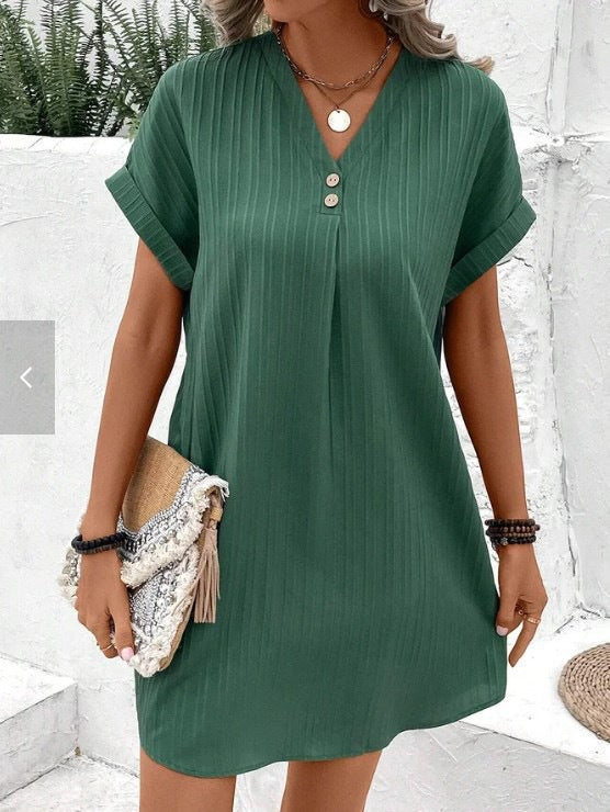 Robe courte à col en V et boutonnée pour femme berg-feldt