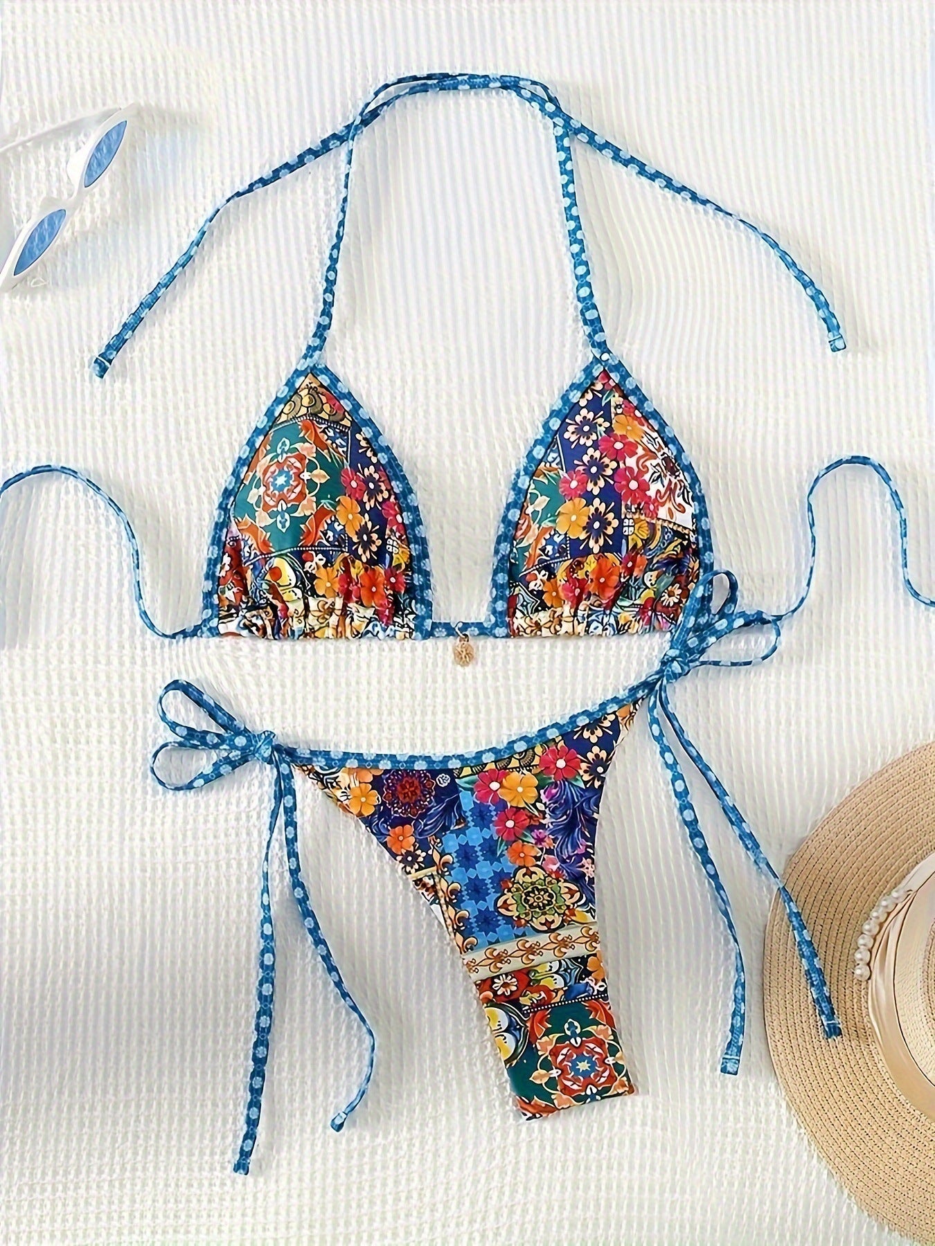 Ensemble de bikini pour femme avec joli motif floral et bretelles réglables de berg-feldt