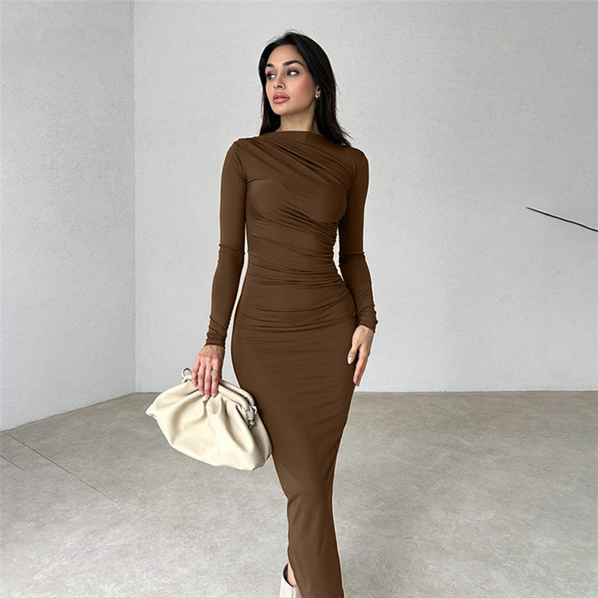 Robe portefeuille élégante à manches longues et coupe ajustée pour femme Berg-Feldt