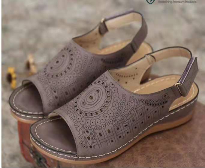 Sandales sportives pour femmes avec coupe décorative et semelle ergonomique de berg-feldt