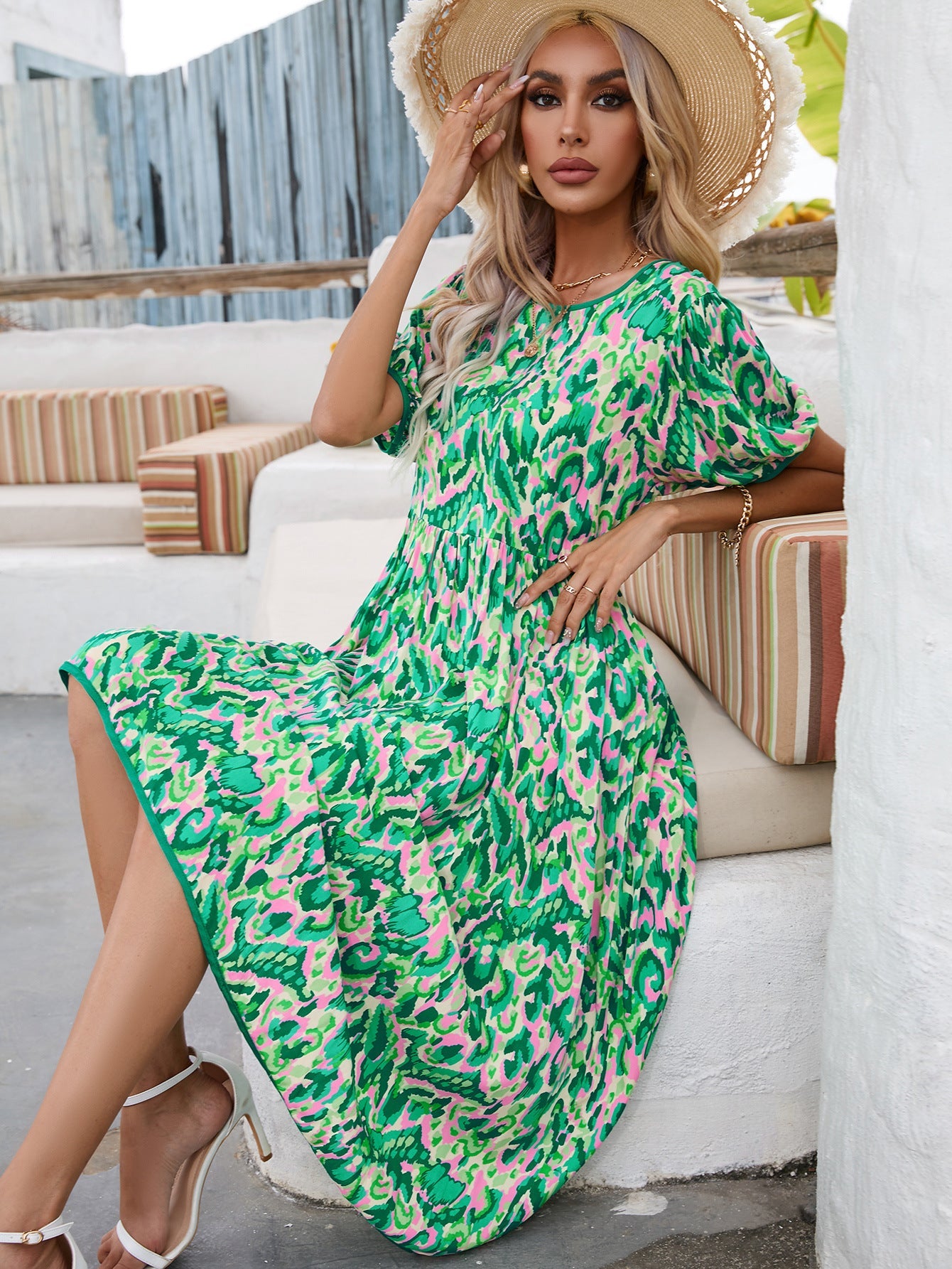 Berg-Feldt Robe pour femme : Longueur midi, manches courtes bouffantes, imprimé animal saisissant
