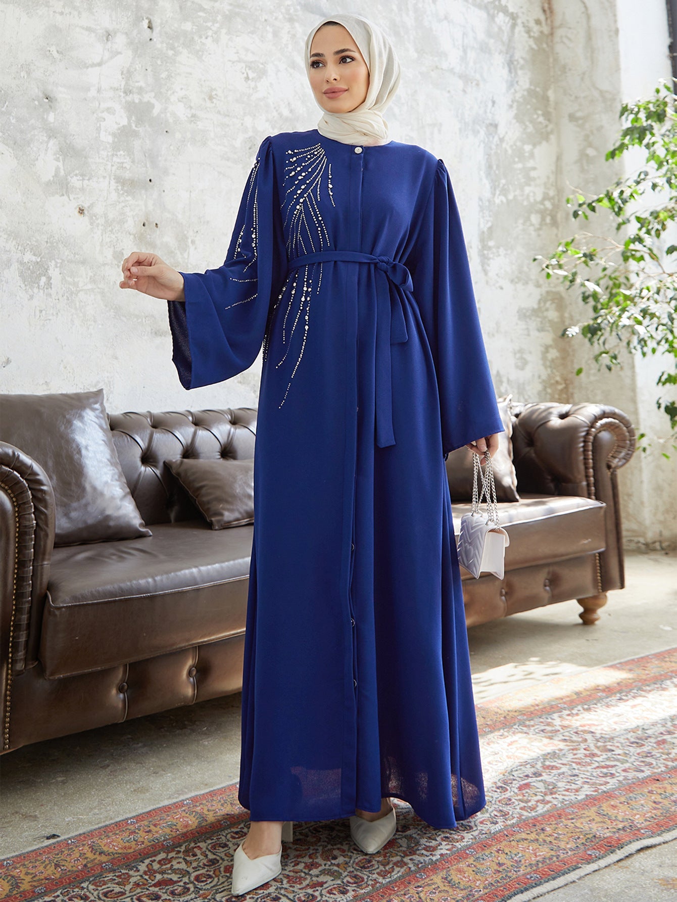 Robe longue femme avec applications scintillantes et ceinture élégante Berg-Feldt