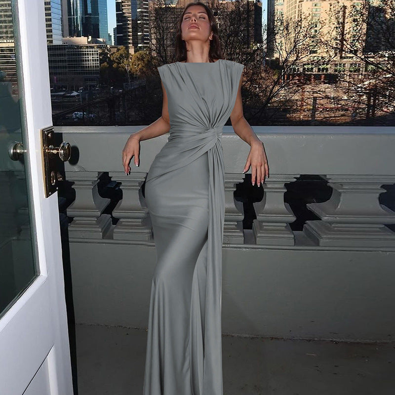 Elegantes Maxikleid für Damen mit gerafftem Oberteil und figurbetonender Silhouette von berg-feldt