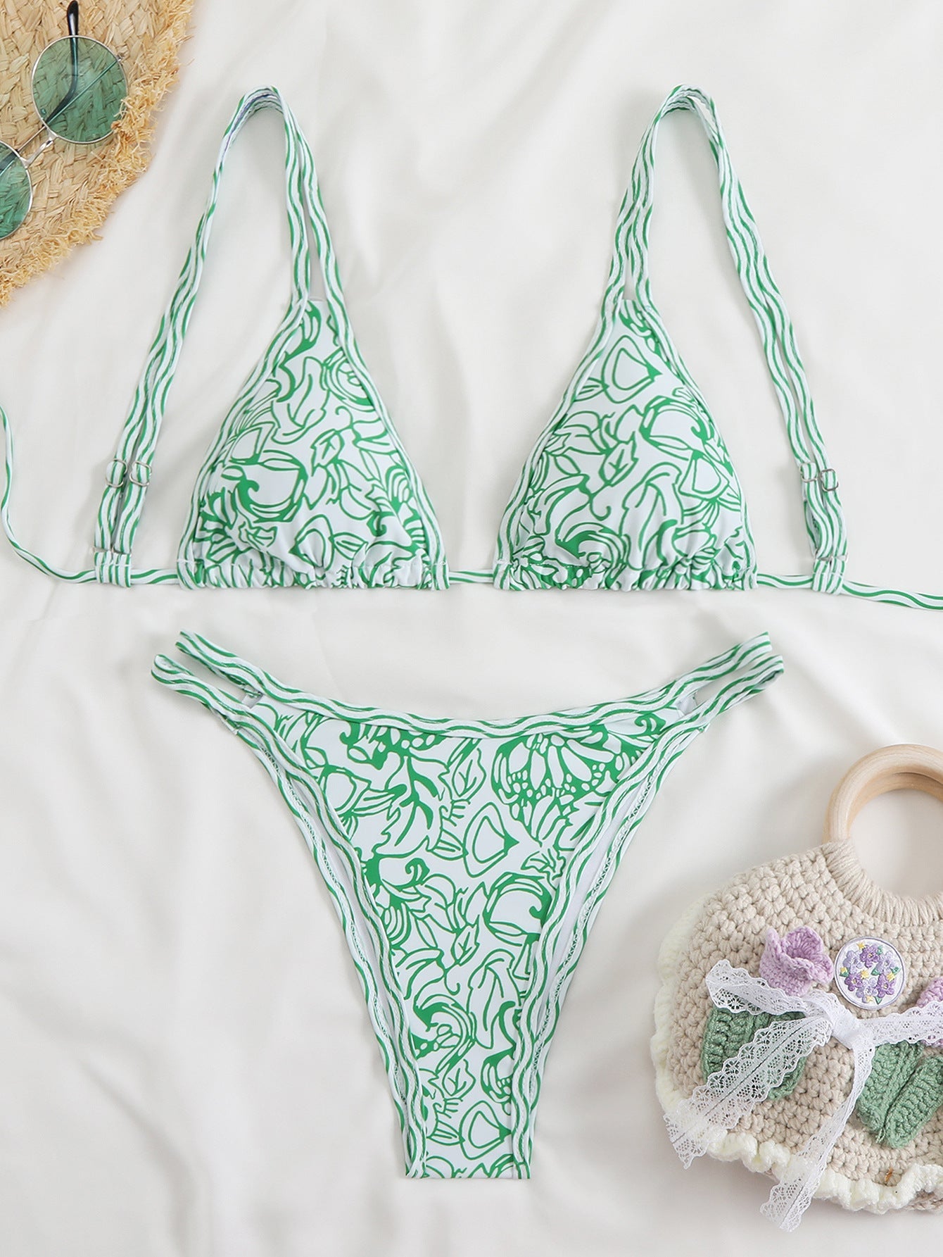Ensemble de bikini berg-feldt avec haut triangle, imprimé floral et bretelles réglables