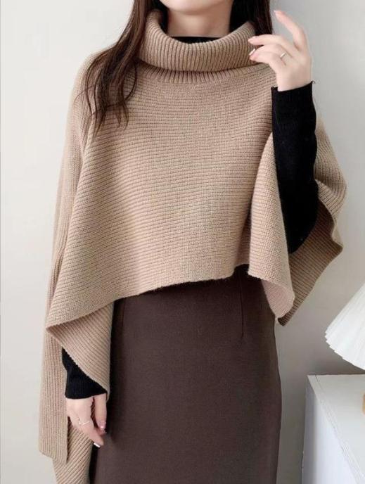 Poncho en maille pour femme, col montant et coupe asymétrique Berg-Feldt