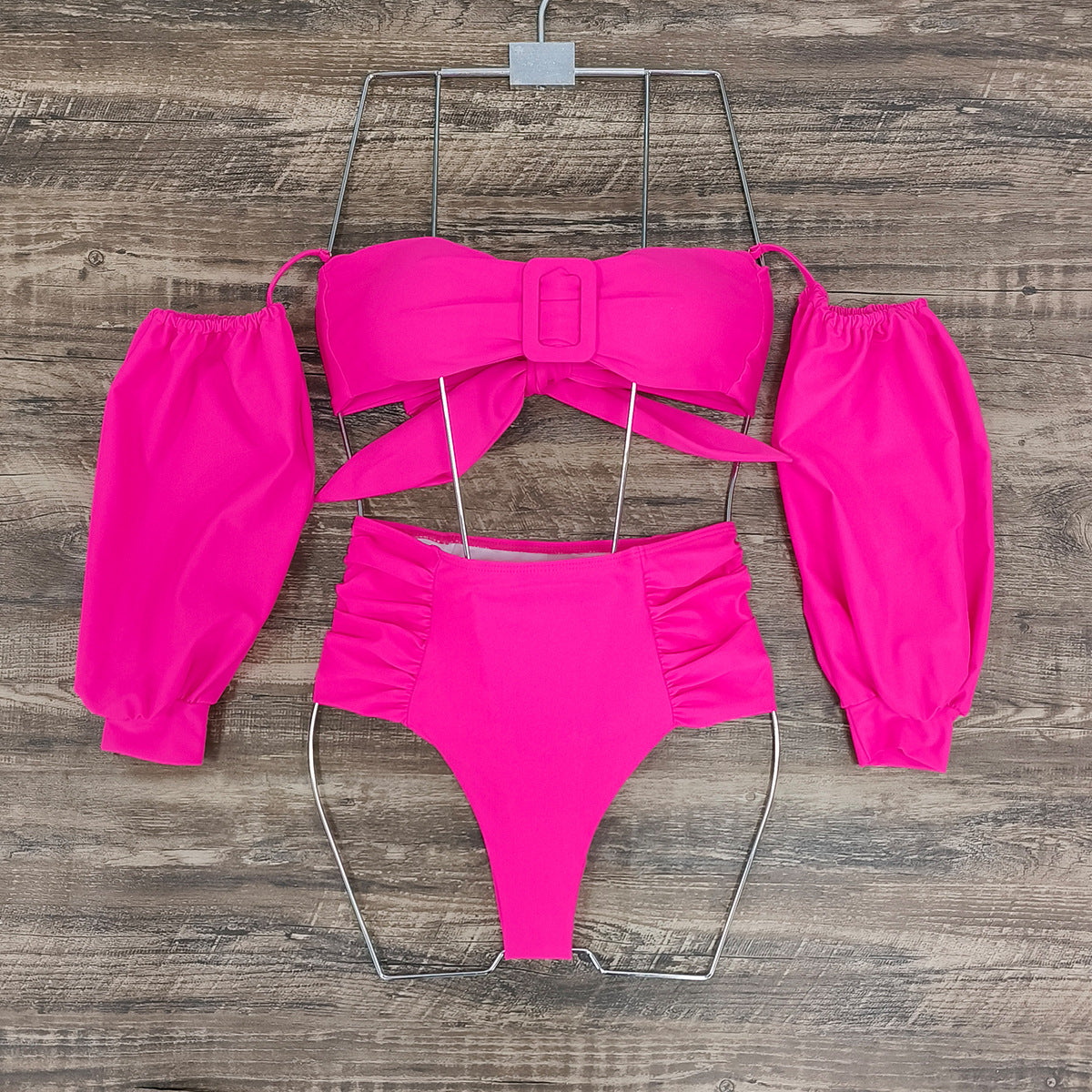 Ensemble bikini pour femme avec haut bandeau élégant et manches bouffantes volumineuses berg-feldt