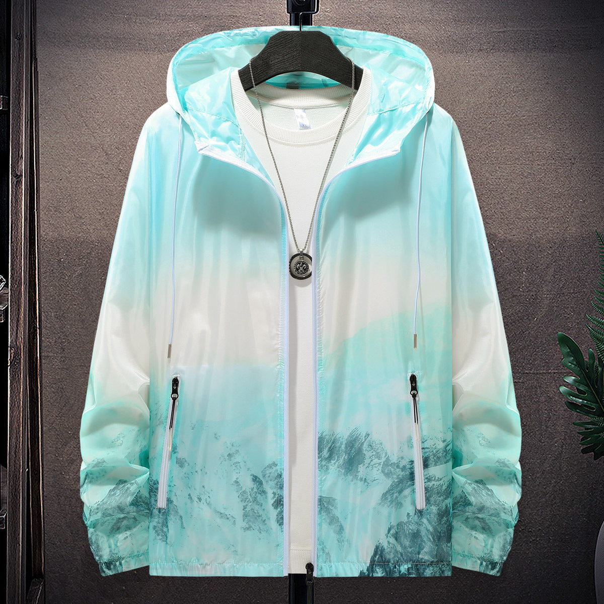 Herren Wind- und wasserfeste leichte Jacke mit einstellbarer Kapuze und reflektierenden Details Berg-Feldt