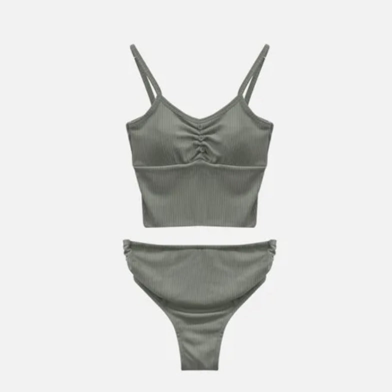 Sportlicher Damen Bikini mit Raffung, hohem Beinausschnitt von berg-feldt
