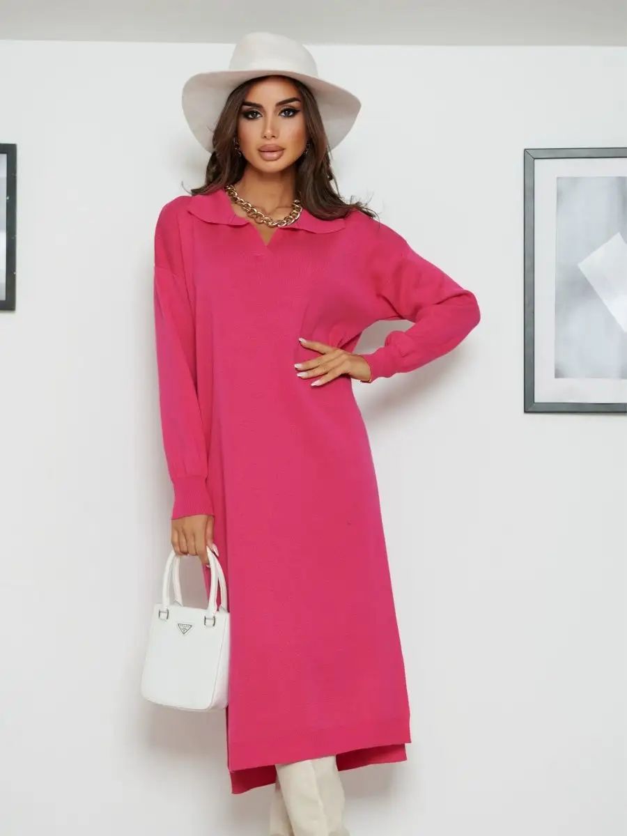Elegantes Strickkleid für Damen mit klassischem Ausschnitt und raffinierten Ärmelabschlüssen von berg-feldt