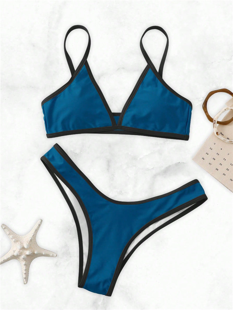 Ensemble bikini femme avec haut triangle, bretelles ajustables et coupe haute de berg-feldt