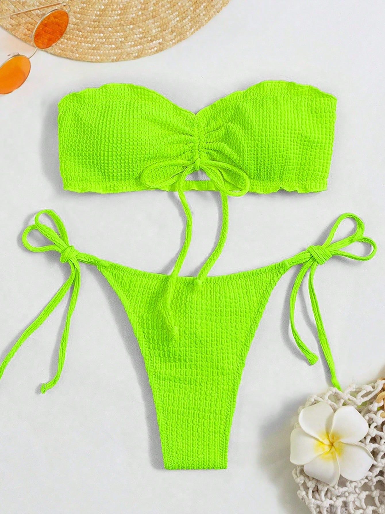 Ensemble bikini pour femme avec haut bandeau à volants et nœud fantaisie berg-feldt