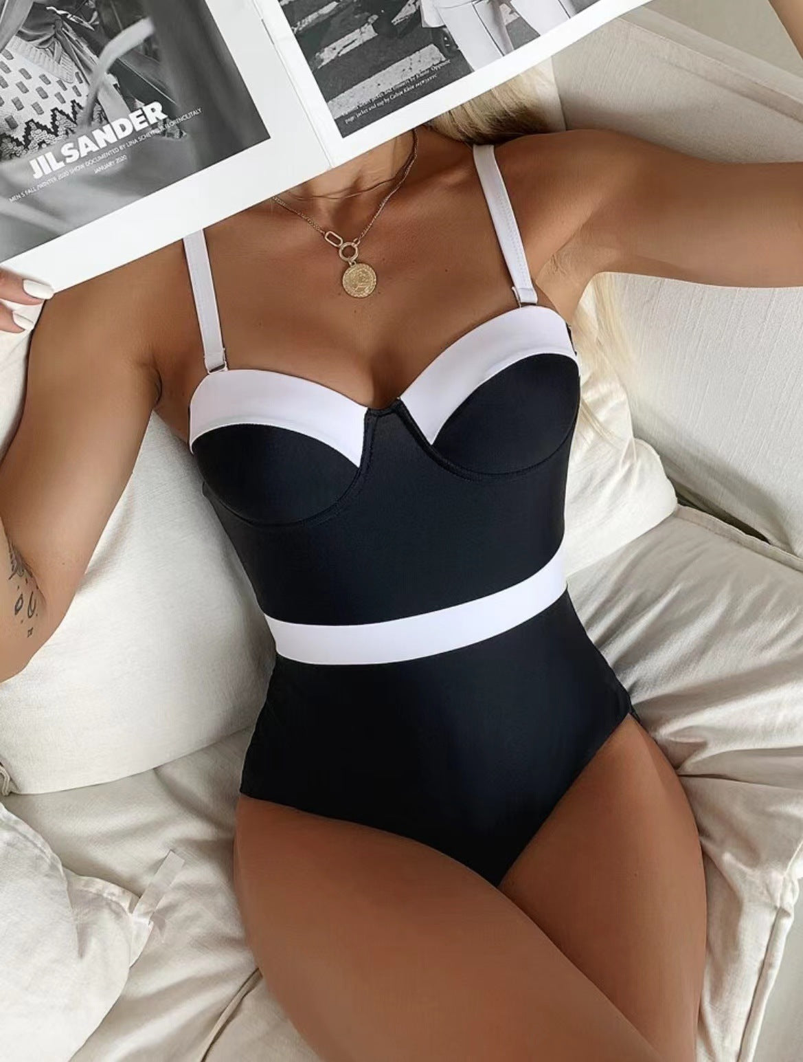 Badeanzug für Damen, einteilig, mit modischem Bustier-Design und farblich abgesetzten Trägern (berg-feldt)