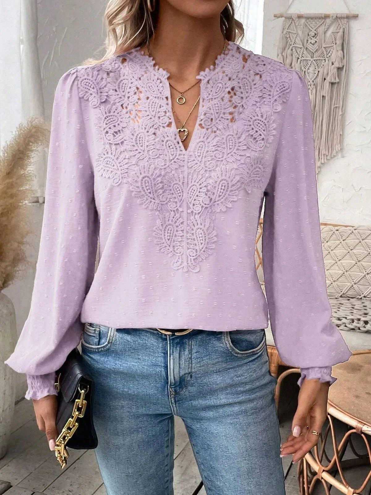 Blouse pour femme avec col en V et manches longues bouffantes par berg-feldt