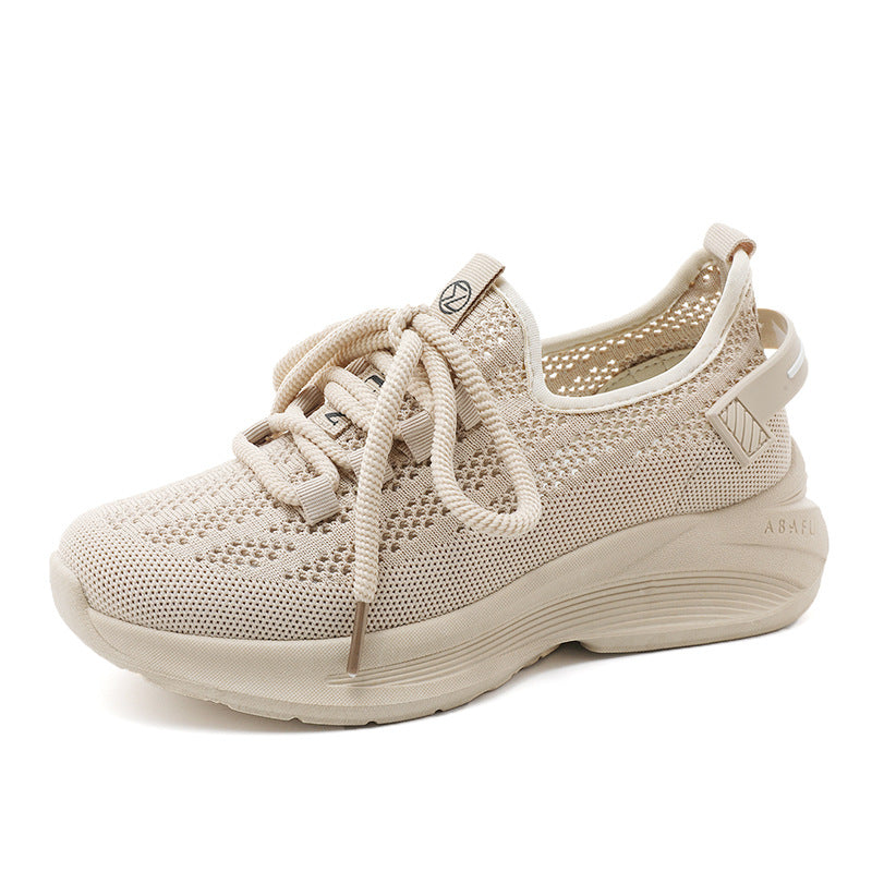 Bequeme Damen Sneaker mit atmungsaktivem Obermaterial und dämpfender Fußbettung von berg-feldt