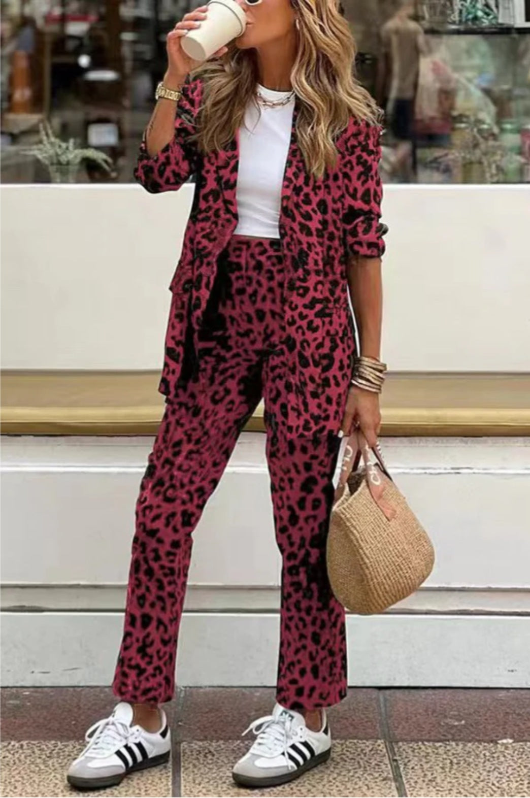 Damenanzug-Set mit elegantem Leopardenmuster Berg-Feldt